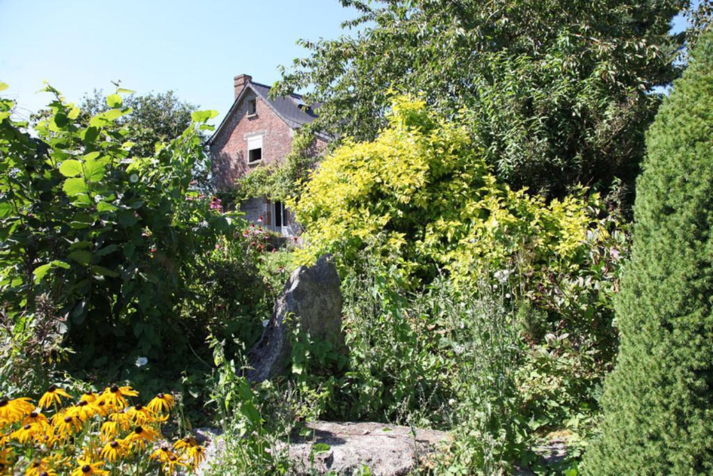 La Citadelle D'Hututu Bed & Breakfast Avesnes-sur-Helpe Екстериор снимка