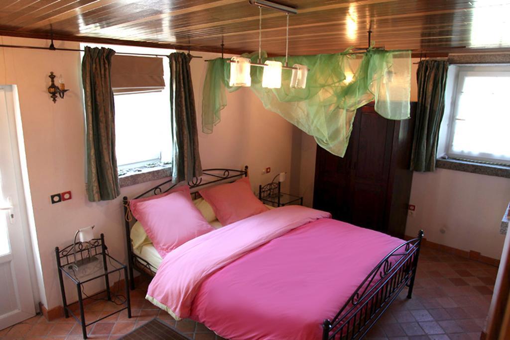 La Citadelle D'Hututu Bed & Breakfast Avesnes-sur-Helpe Стая снимка