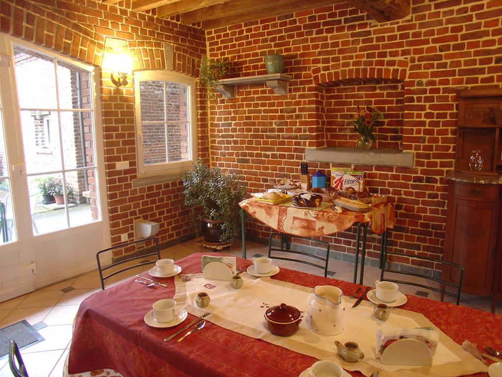 La Citadelle D'Hututu Bed & Breakfast Avesnes-sur-Helpe Екстериор снимка